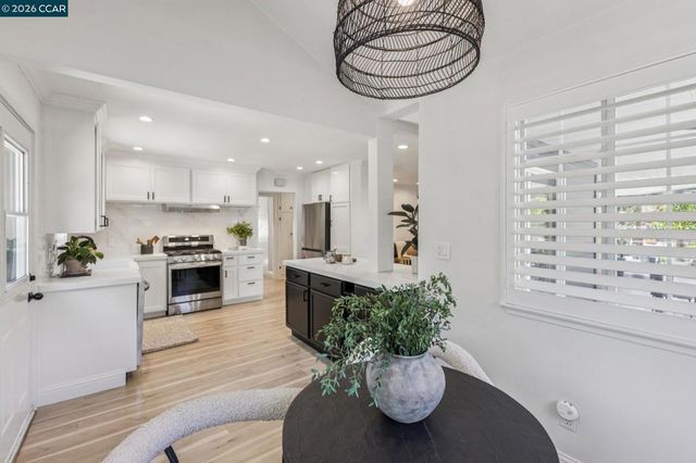 111 Park Ave, Walnut Creek, CA 94595