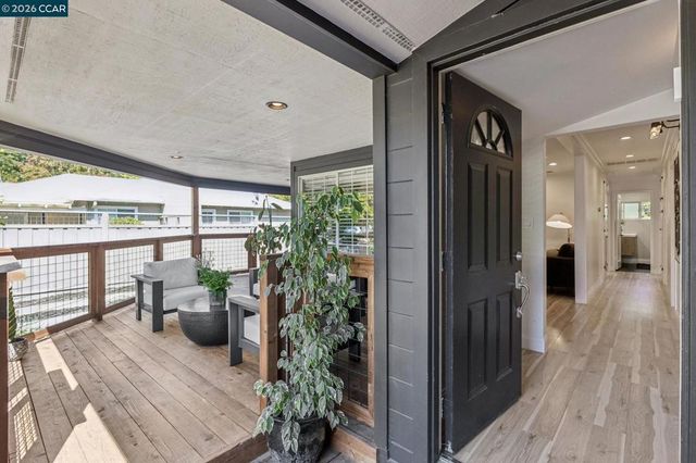 111 Park Ave, Walnut Creek, CA 94595