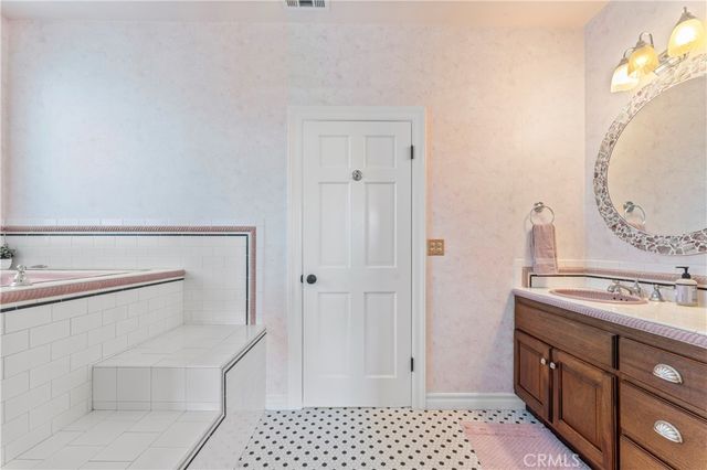 30301 Oak Grove, Redlands, CA 92373