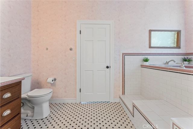 30301 Oak Grove, Redlands, CA 92373