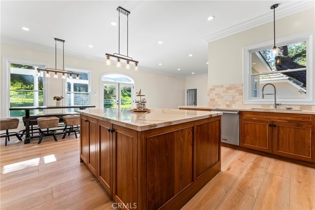 30301 Oak Grove, Redlands, CA 92373