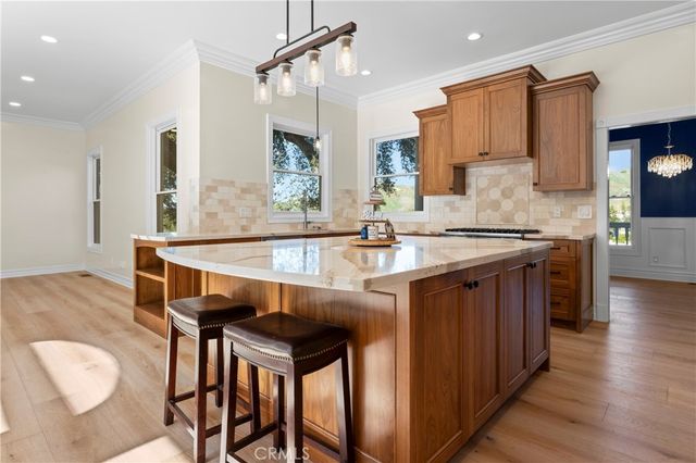 30301 Oak Grove, Redlands, CA 92373