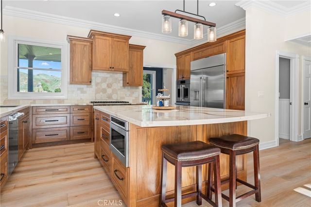 30301 Oak Grove, Redlands, CA 92373