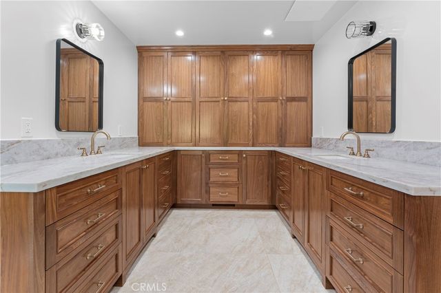 30301 Oak Grove, Redlands, CA 92373