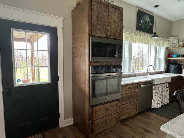 3850 W ROUTE F, Clark, MO 65243
