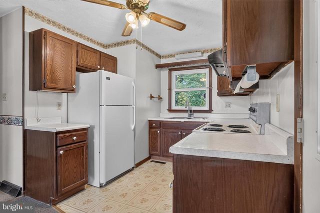 694 GUERNSEY RD, Aspers, PA 17304