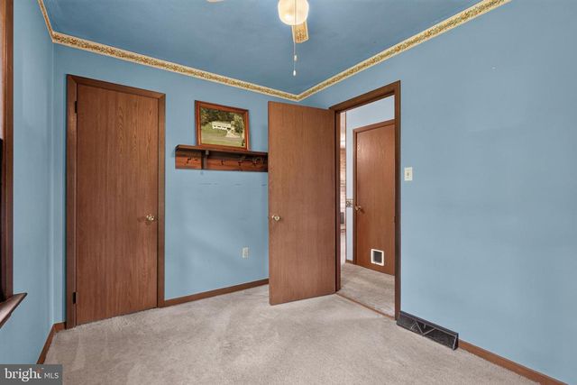 694 GUERNSEY RD, Aspers, PA 17304