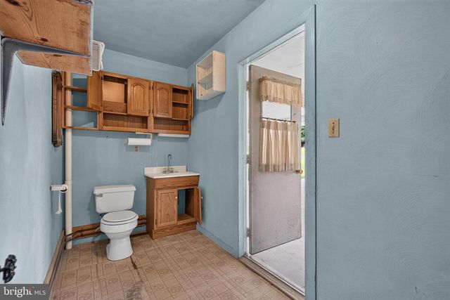 694 GUERNSEY RD, Aspers, PA 17304