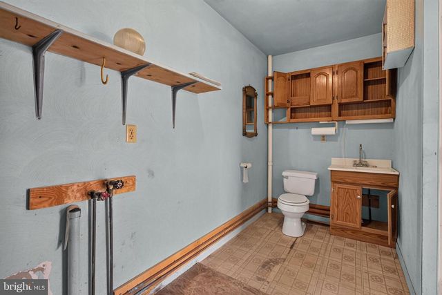 694 GUERNSEY RD, Aspers, PA 17304