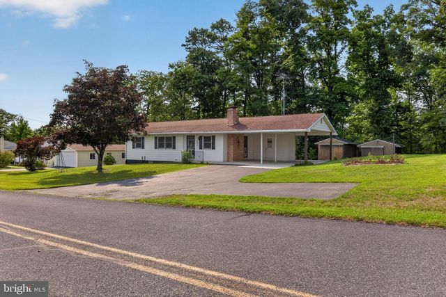 694 GUERNSEY RD, Aspers, PA 17304