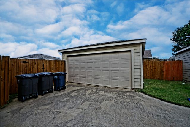 10640 Astor Drive, Fort Worth, TX 76244