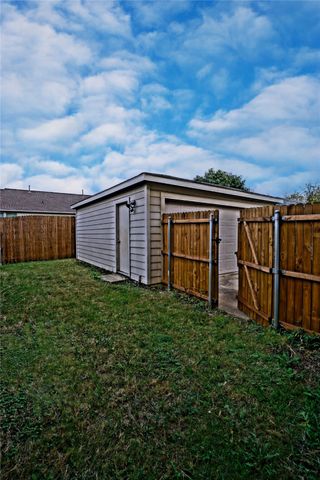 10640 Astor Drive, Fort Worth, TX 76244