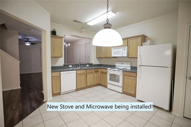 10640 Astor Drive, Fort Worth, TX 76244