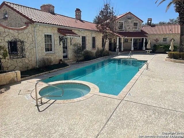 6160 Eckhert Rd Apt 1302, San Antonio, TX 78240