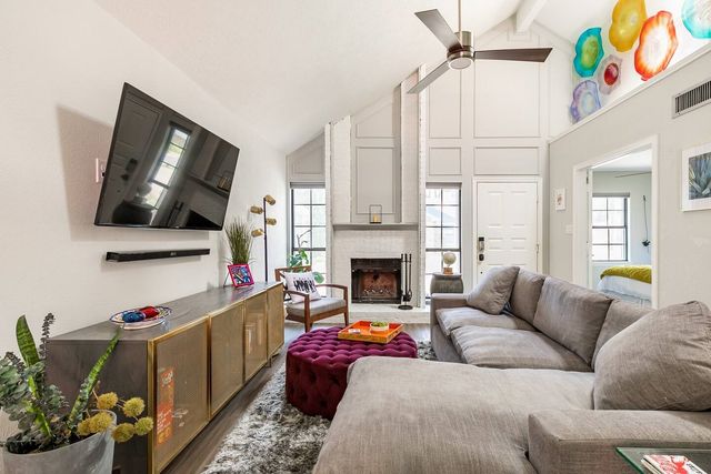 1531 Mccoy Street, Dallas, TX 75204