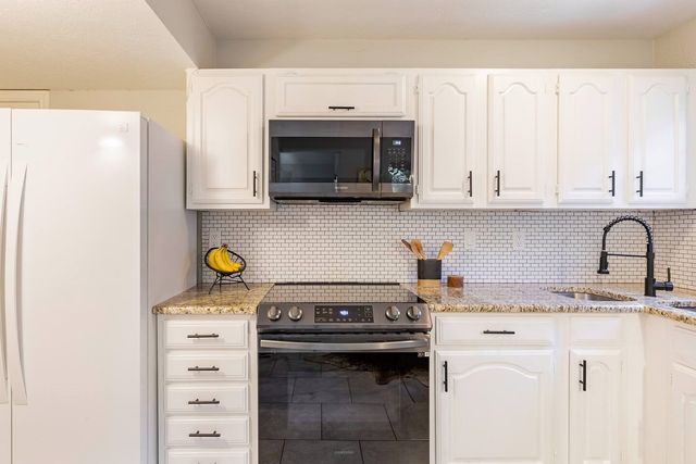 1531 Mccoy Street, Dallas, TX 75204