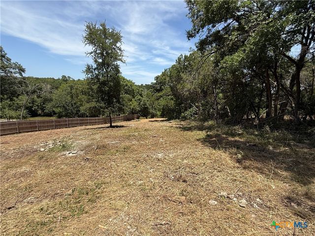 654 Creekside Drive, Belton, TX 76513