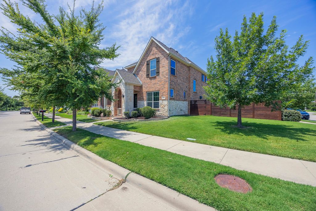 2817 Kirin Road, Carrollton, TX 75007