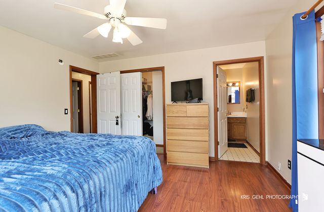 17825 W Cheyenne Court, Grayslake, IL 60030