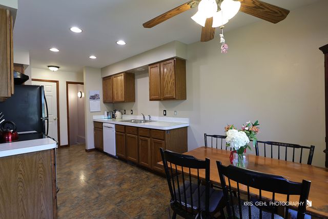 17825 W Cheyenne Court, Grayslake, IL 60030