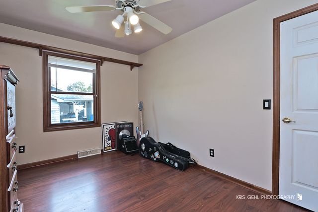 17825 W Cheyenne Court, Grayslake, IL 60030