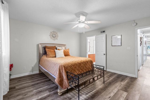 207 Double Eagle Dr. Unit E2, Surfside Beach, SC 29575