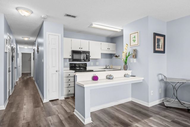 207 Double Eagle Dr. Unit E2, Surfside Beach, SC 29575