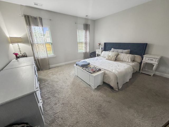 131 Crabourne Dr, White House, TN 37188