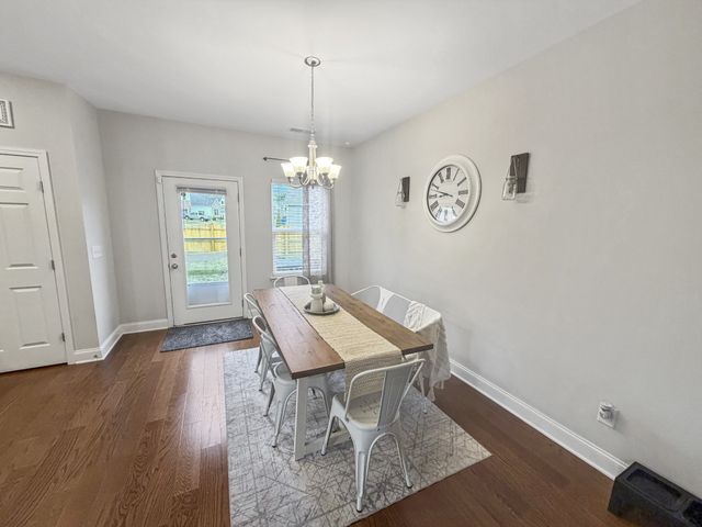 131 Crabourne Dr, White House, TN 37188