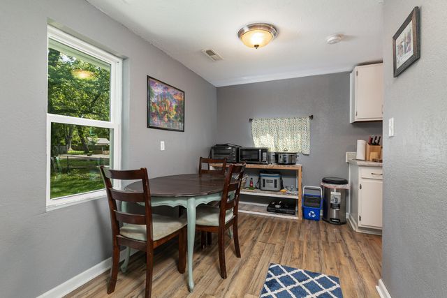 2946 W Elm Street, Springfield, MO 65802