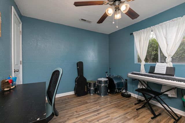 2946 W Elm Street, Springfield, MO 65802