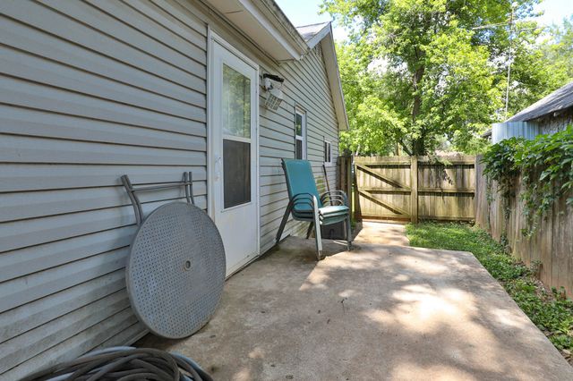 2946 W Elm Street, Springfield, MO 65802