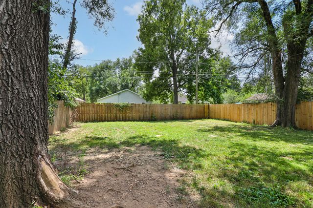 2946 W Elm Street, Springfield, MO 65802