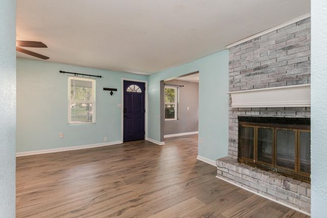 2946 W Elm Street, Springfield, MO 65802