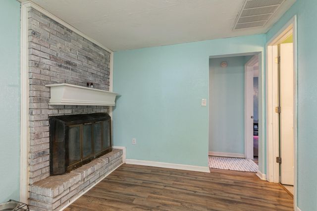 2946 W Elm Street, Springfield, MO 65802