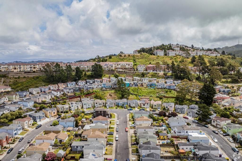 Image 101 of property listing at 188 Santa Barbara Avenue, Daly City, CA 94014