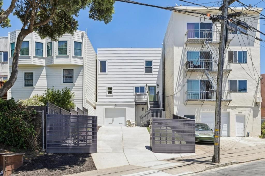 Image 89 of property listing at 188 Santa Barbara Avenue, Daly City, CA 94014