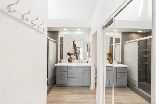 7215 Calabria Ct 74, San Diego, CA 92122