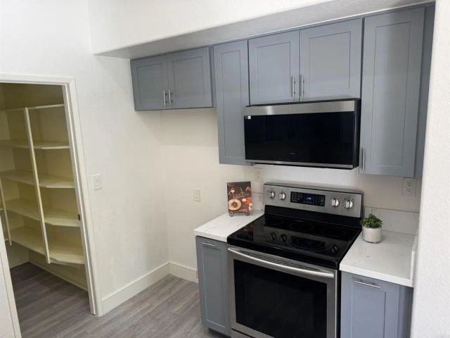 7215 Calabria Ct 74, San Diego, CA 92122