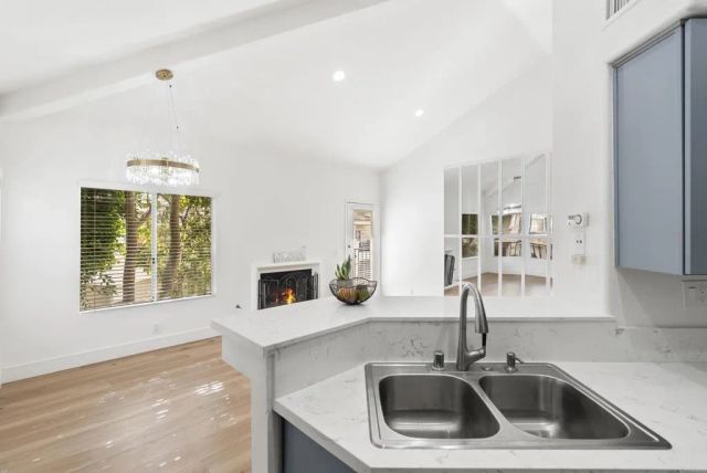 7215 Calabria Ct 74, San Diego, CA 92122