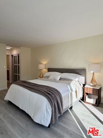 8105 Redlands Street 107, Playa Del Rey (los Angeles), CA 90293