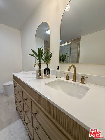 8105 Redlands Street 107, Playa Del Rey (los Angeles), CA 90293