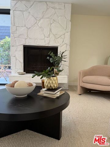 8105 Redlands Street 107, Playa Del Rey (los Angeles), CA 90293