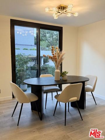 8105 Redlands Street 107, Playa Del Rey (los Angeles), CA 90293