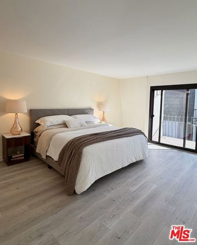 8105 Redlands Street 107, Playa Del Rey (los Angeles), CA 90293