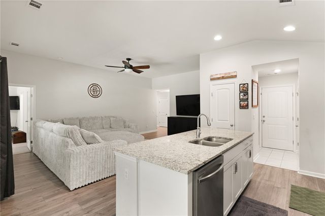 10032 Woodland Cove, Brunswick, GA 31525