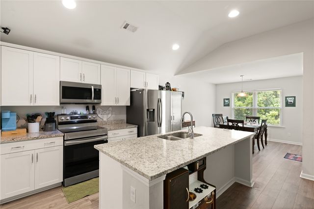 10032 Woodland Cove, Brunswick, GA 31525