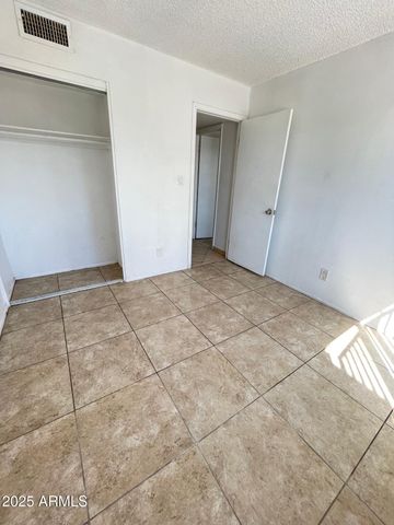 6842 W DEVONSHIRE Avenue, Phoenix, AZ 85033