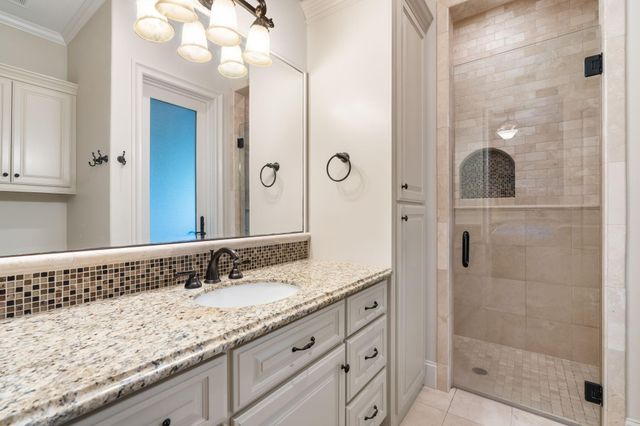50 S Badger Lodge Circle, Spring, TX 77389