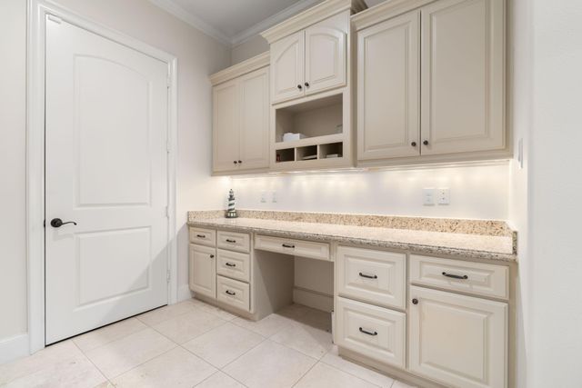 50 S Badger Lodge Circle, Spring, TX 77389